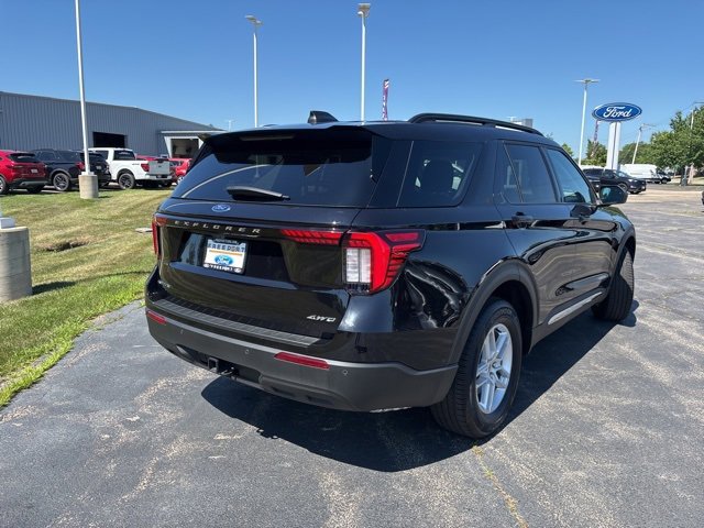 Certified 2025 Ford Explorer Active image 8