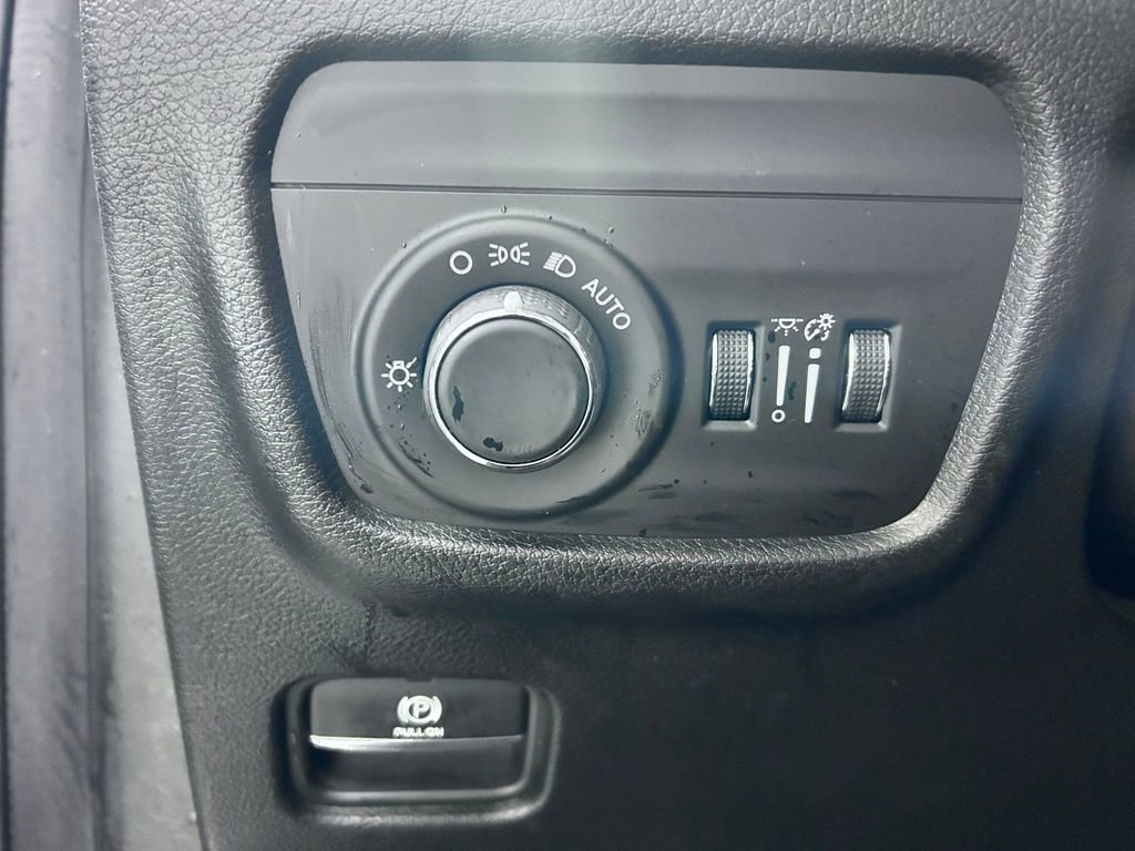 Used 2023 Jeep Grand Cherokee Altitude image 7