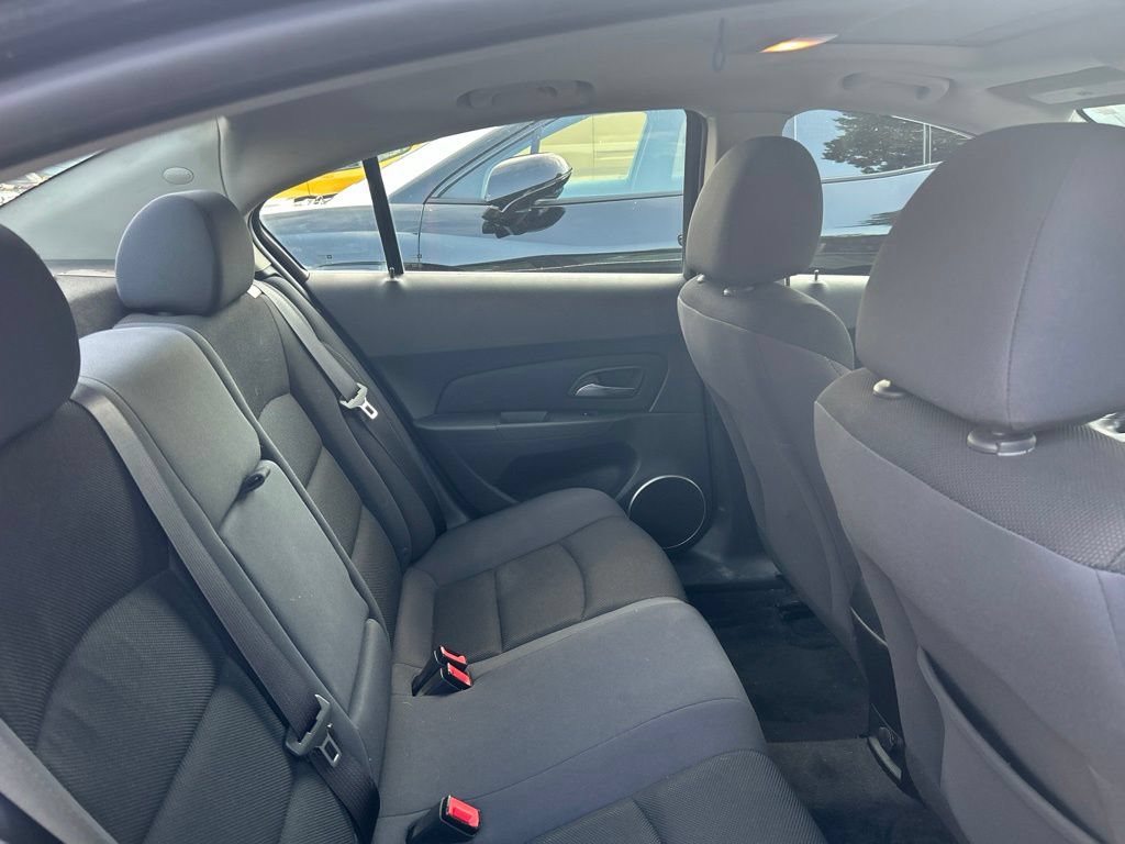 Used 2015 Chevrolet Cruze LT w/ Sun And Sound Package FWD image 12