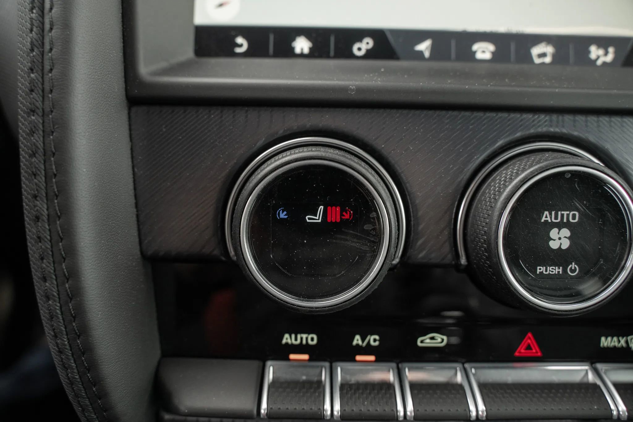 Used 2020 Jaguar F-TYPE R-Dynamic AWD/4WD image 30