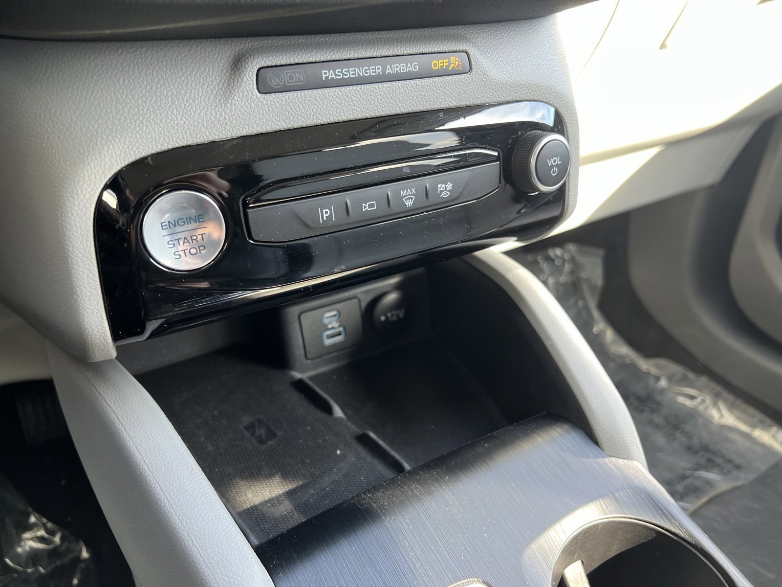 Used 2023 Ford Escape Platinum image 25