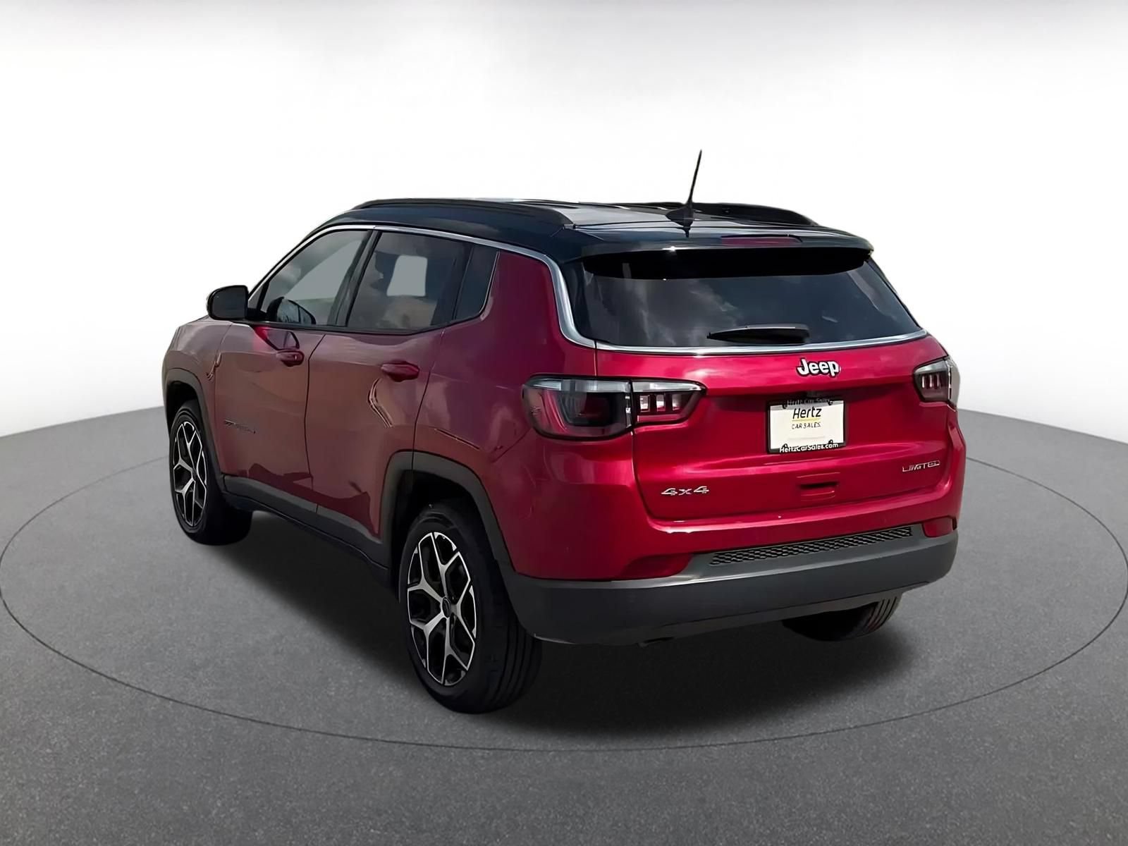 Used 2025 Jeep Compass Limited AWD/4WD image 10