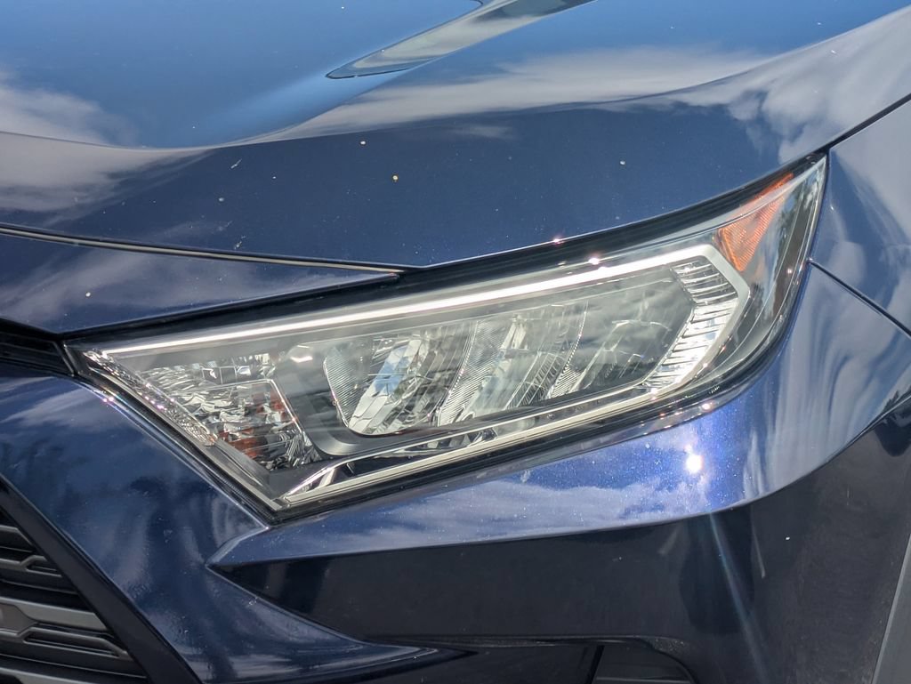 Used 2020 Toyota RAV4 Limited FWD image 12