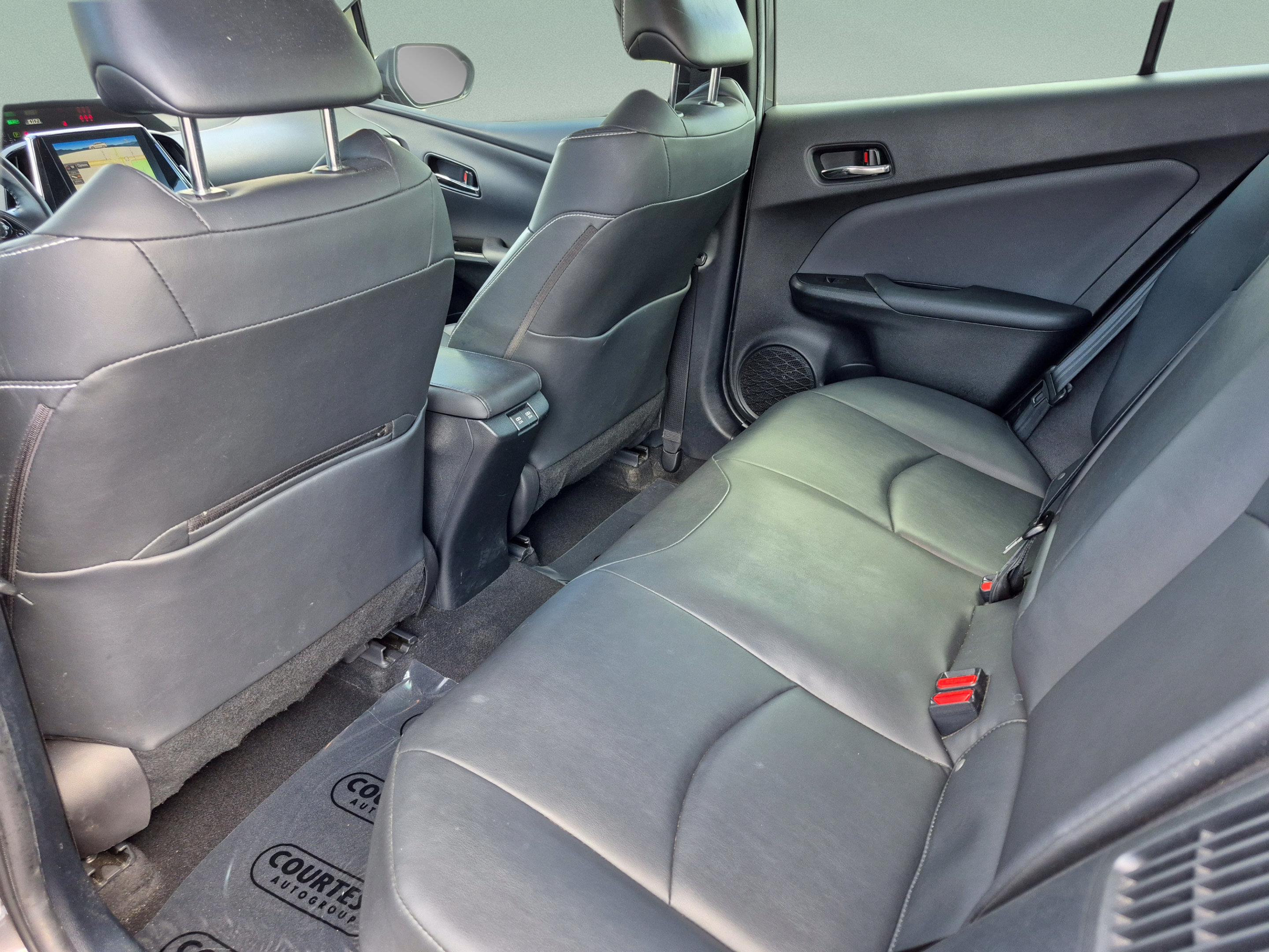 Used 2022 Toyota Prius Prime Limited FWD image 17