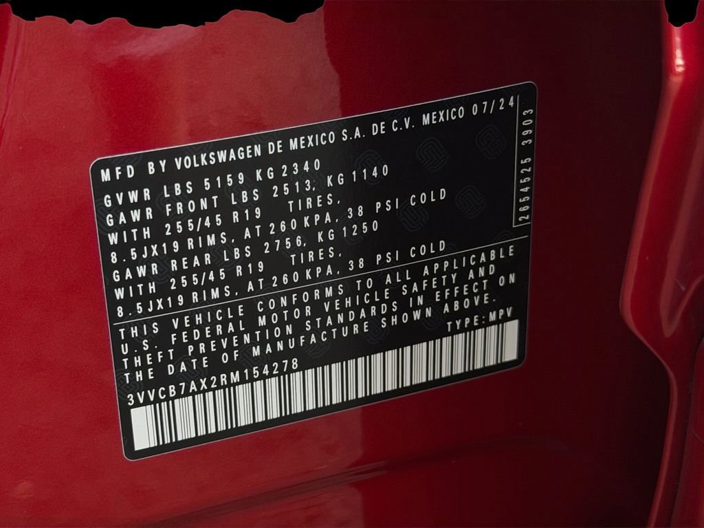 Used 2024 Volkswagen Tiguan SE R-Line image 28