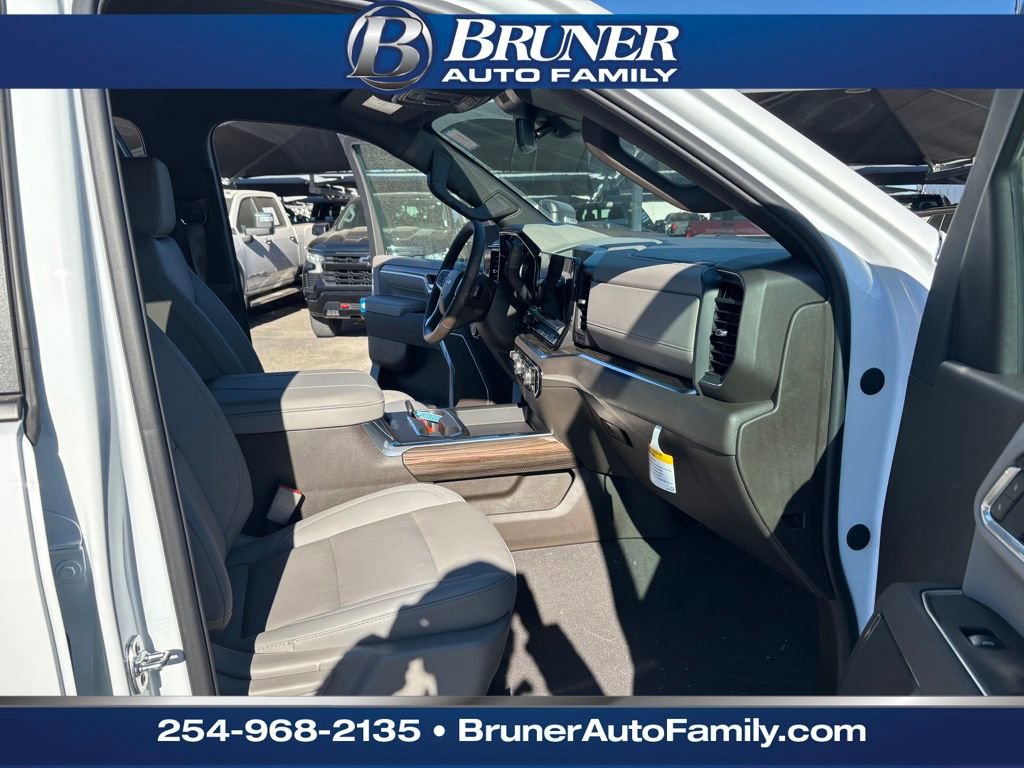 New 2026 Chevrolet Silverado 3500 LT w/ All Star Edition image 17