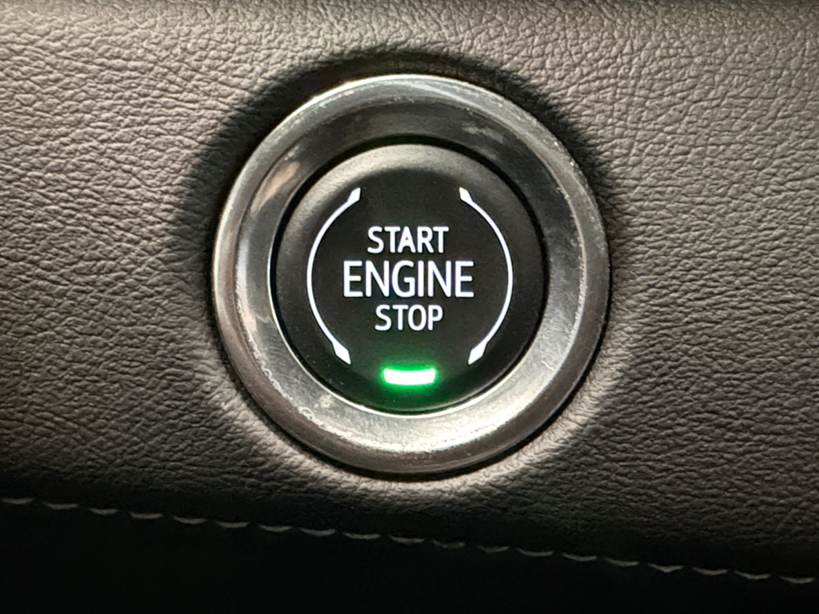 Used 2024 Cadillac Escalade ESV Sport w/ LPO, ONYX Package AWD/4WD image 37