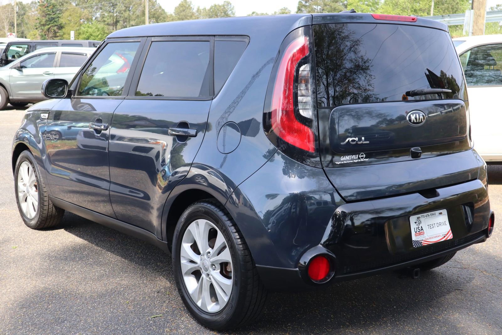 Used 2016 Kia Soul + FWD image 4