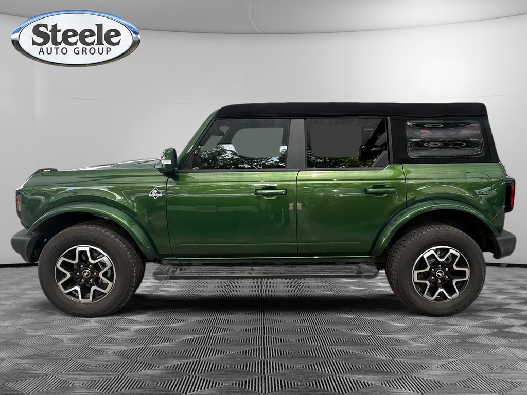 Used 2023 Ford Bronco Outer Banks AWD/4WD image 2
