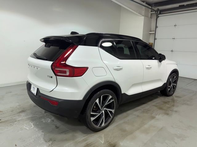 Used 2021 Volvo XC40 T5 R-Design w/ Protection Package image 6