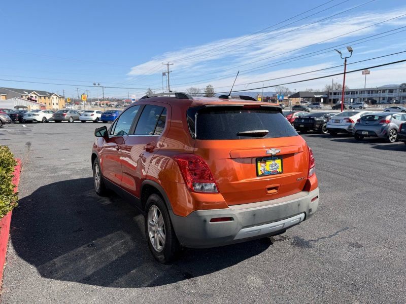 Used 2015 Chevrolet Trax LT w/ LT Sun and Sound Package image 7