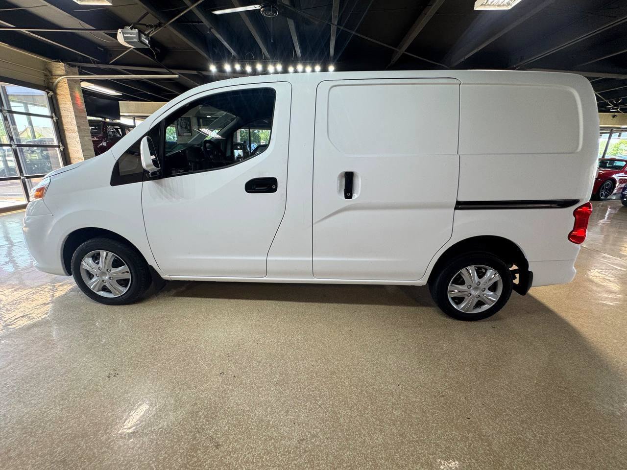 Used 2017 Nissan NV200 SV FWD image 4