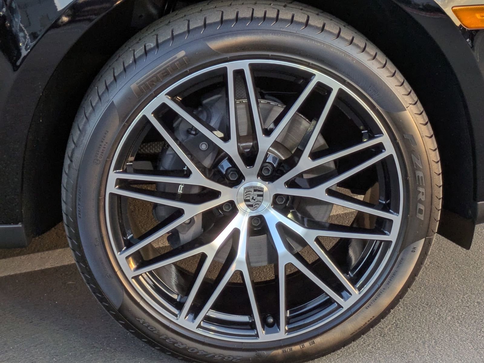 Certified 2026 Porsche Macan image 13