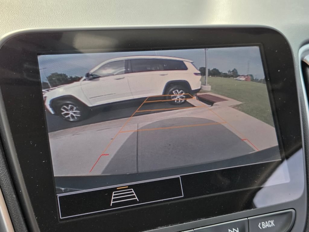 Used 2022 Chevrolet Malibu LS FWD image 23
