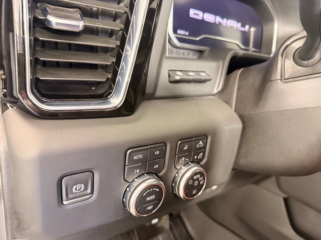 Used 2024 GMC Sierra 3500 Denali Ultimate AWD/4WD image 29