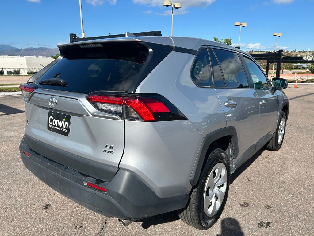 Used 2024 Toyota RAV4 LE image 10
