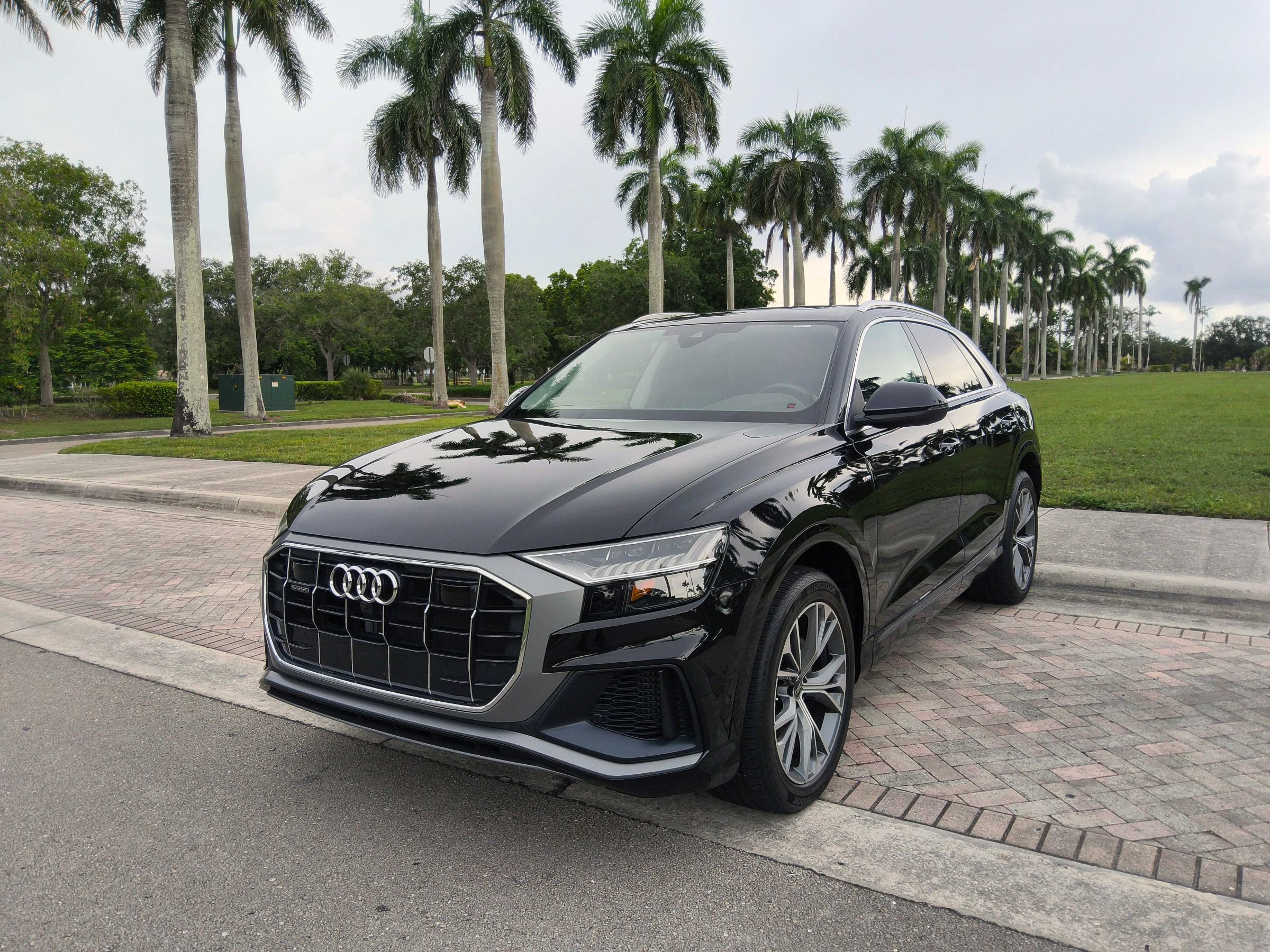 Used 2023 Audi Q8 Premium Plus w/ Premium Plus Package AWD/4WD image 2