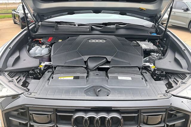 Used 2023 Audi Q8 Prestige w/ Prestige Package AWD/4WD image 9