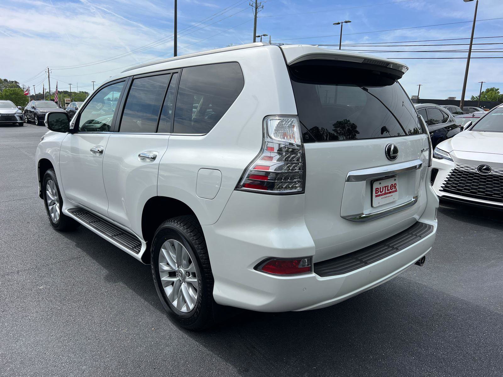 Certified 2022 Lexus GX 460 Premium w/ Premium Package AWD/4WD image 8