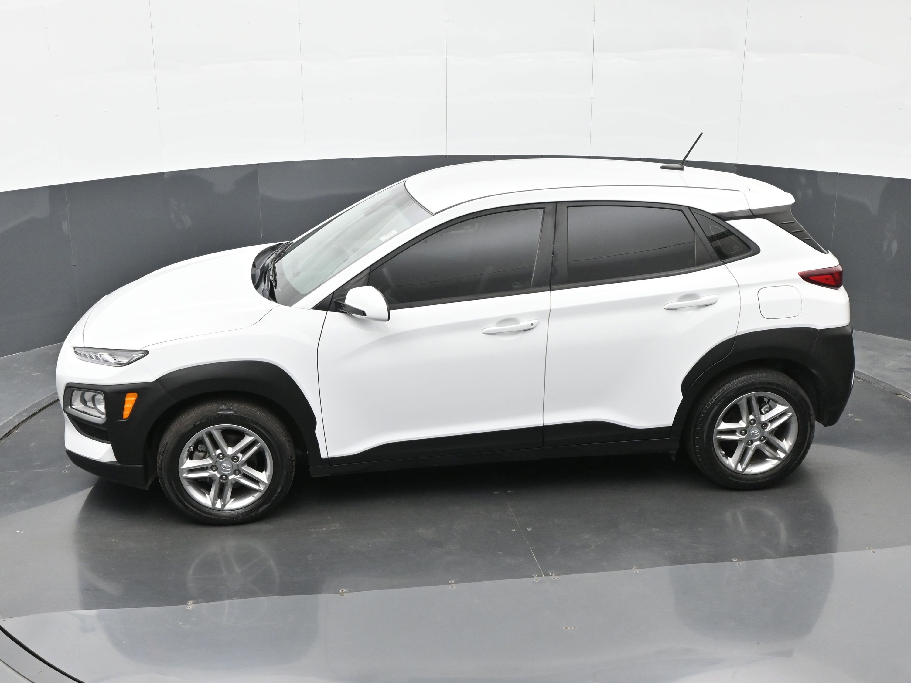 Used 2021 Hyundai Kona SE FWD image 36