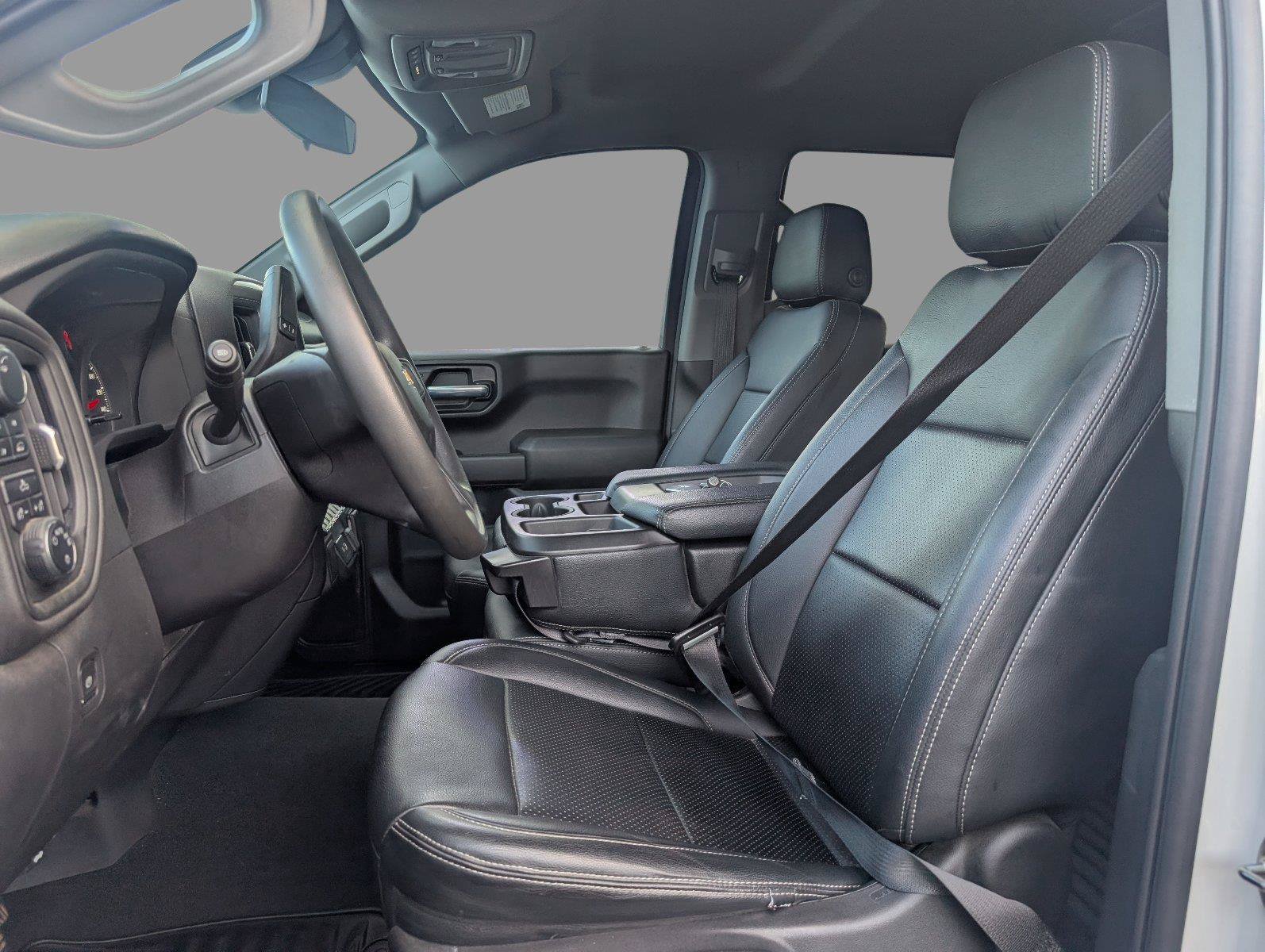 Used 2024 Chevrolet Silverado 1500 Custom w/ Turbomax Blackout Package AWD/4WD image 17