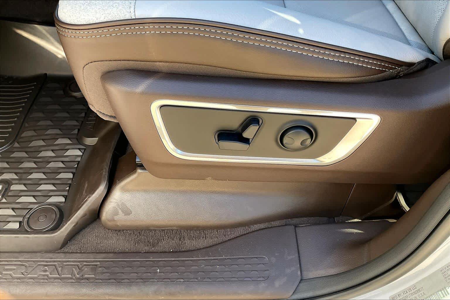 New 2027 RAM 1500 Laramie AWD/4WD image 17