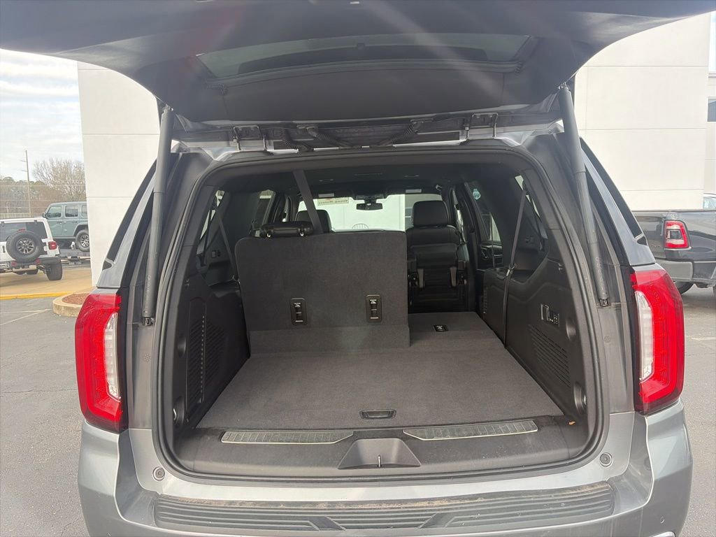 Used 2021 GMC Yukon XL Denali image 10