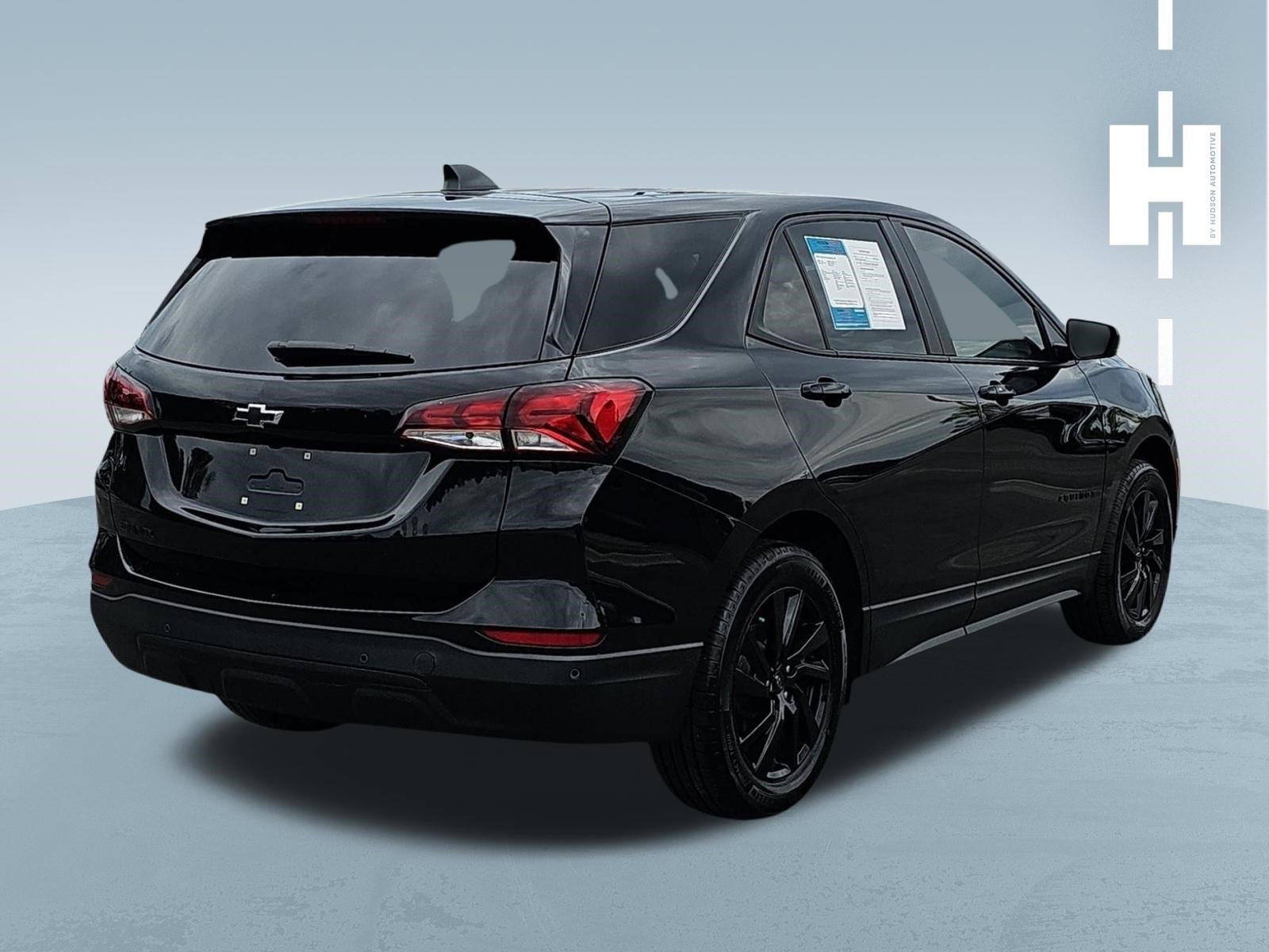 Used 2024 Chevrolet Equinox LS w/ LS Convenience Package FWD image 4