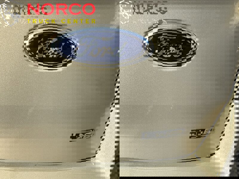 Used 2015 Ford Transit Connect XLT image 15