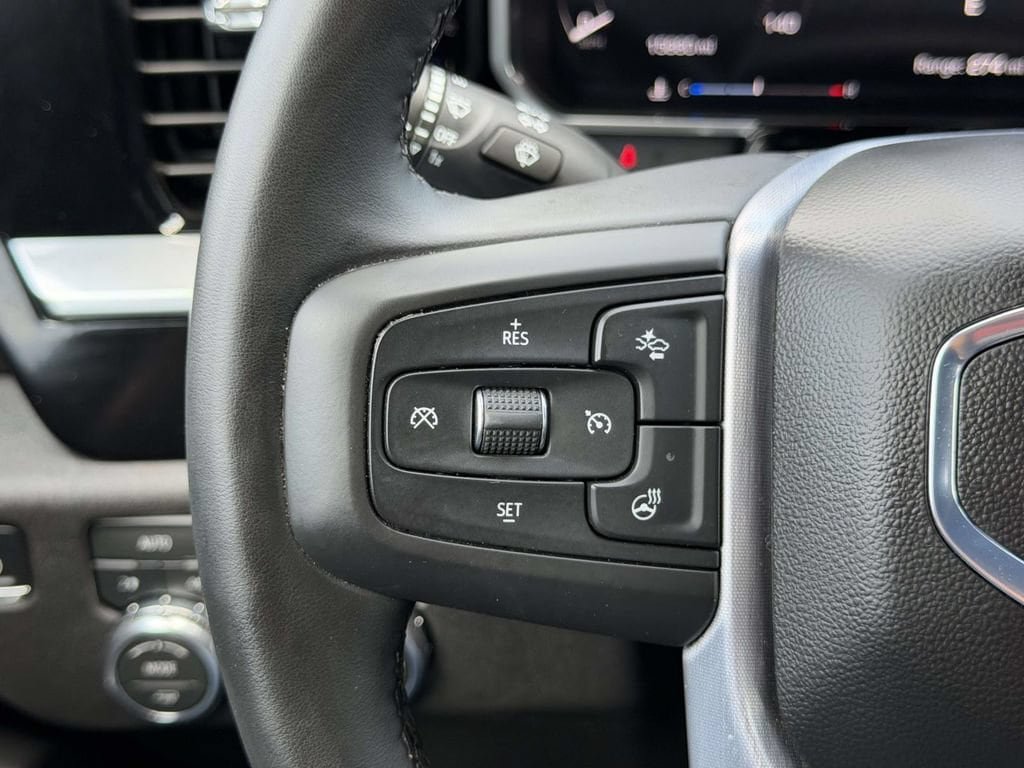 Used 2026 GMC Sierra 1500 SLT AWD/4WD image 8