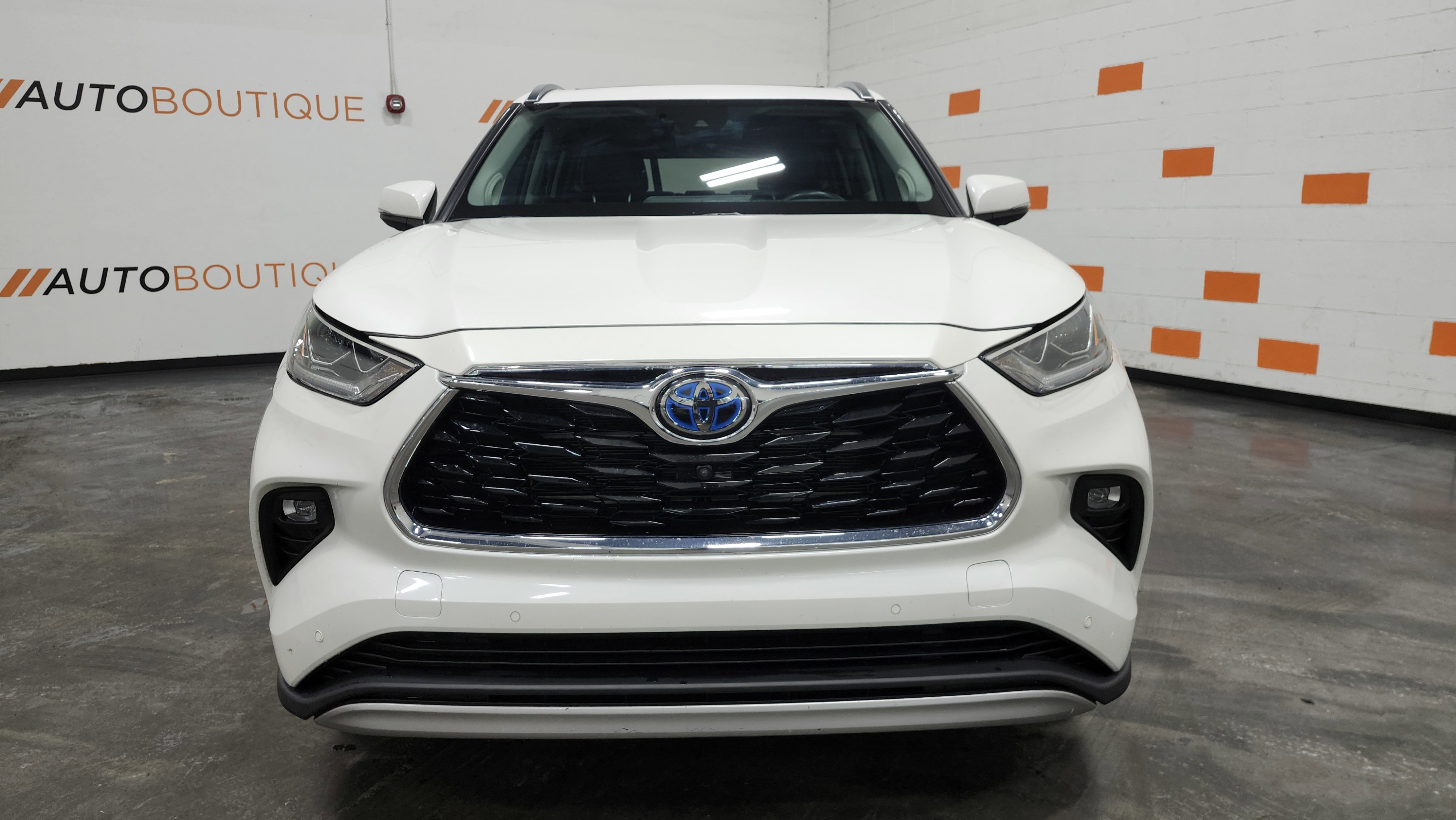 Used 2021 Toyota Highlander Platinum image 16