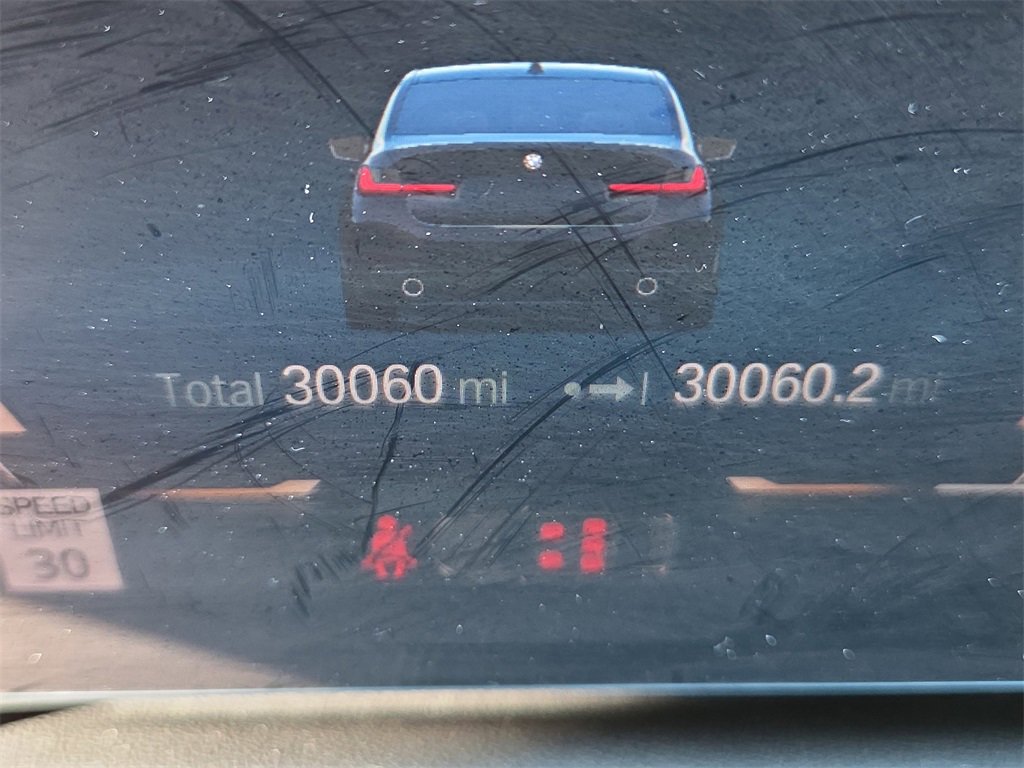 Used 2023 BMW 330i Sedan w/ Premium Package image 31