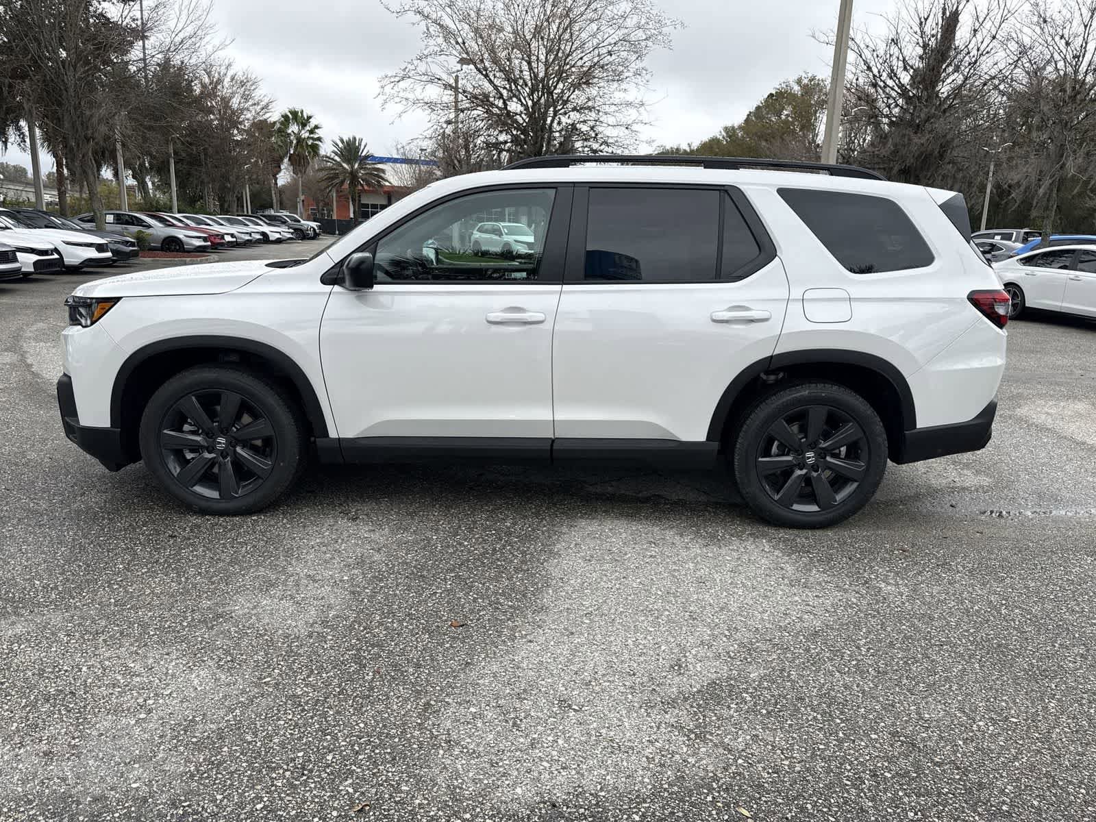New 2026 Honda Pilot Sport image 3