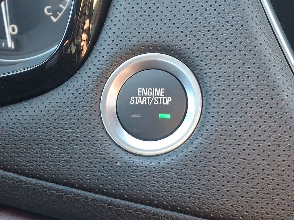 Certified 2025 Cadillac XT5 Sportv w/ Technology Package image 25