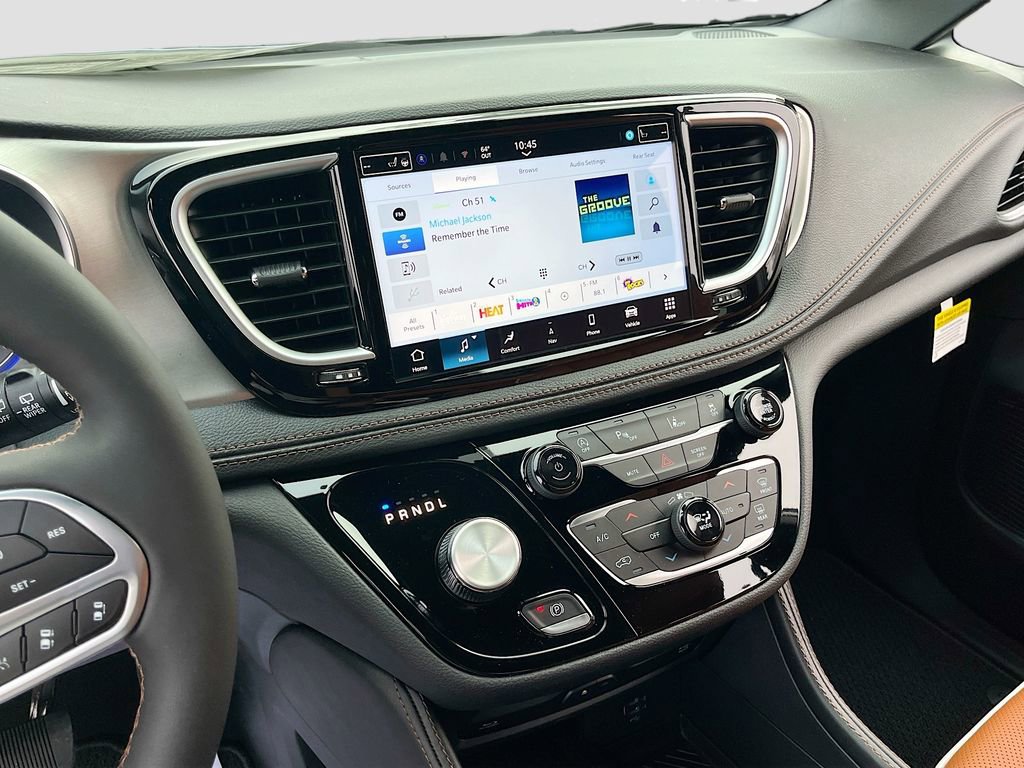 New 2026 Chrysler Pacifica Pinnacle FWD image 14