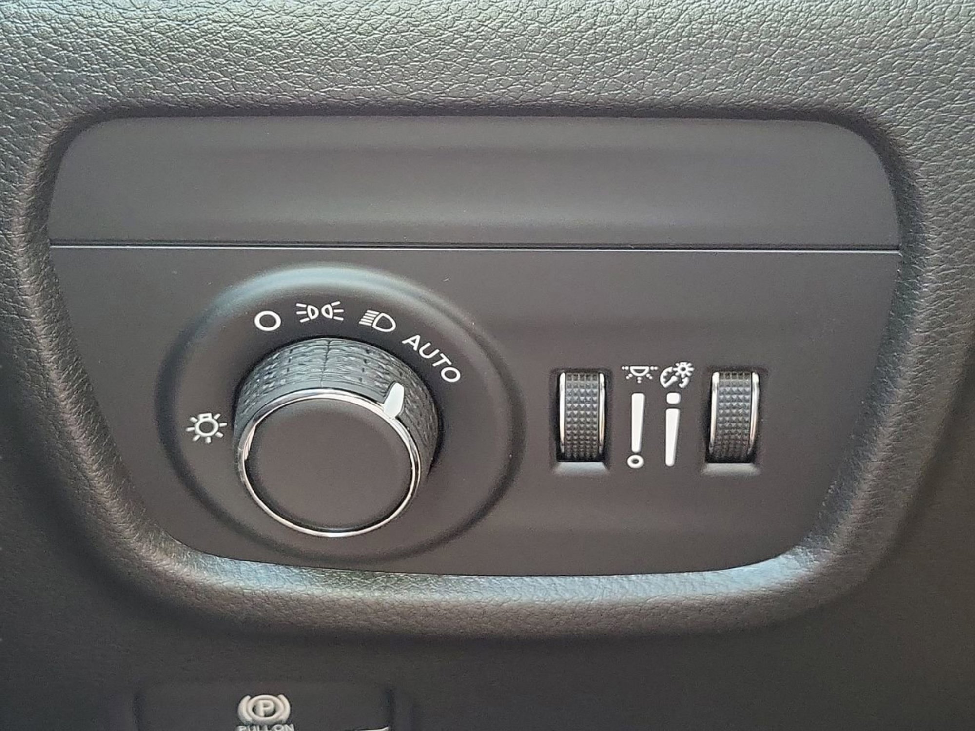 New 2025 Jeep Grand Cherokee L Altitude image 26