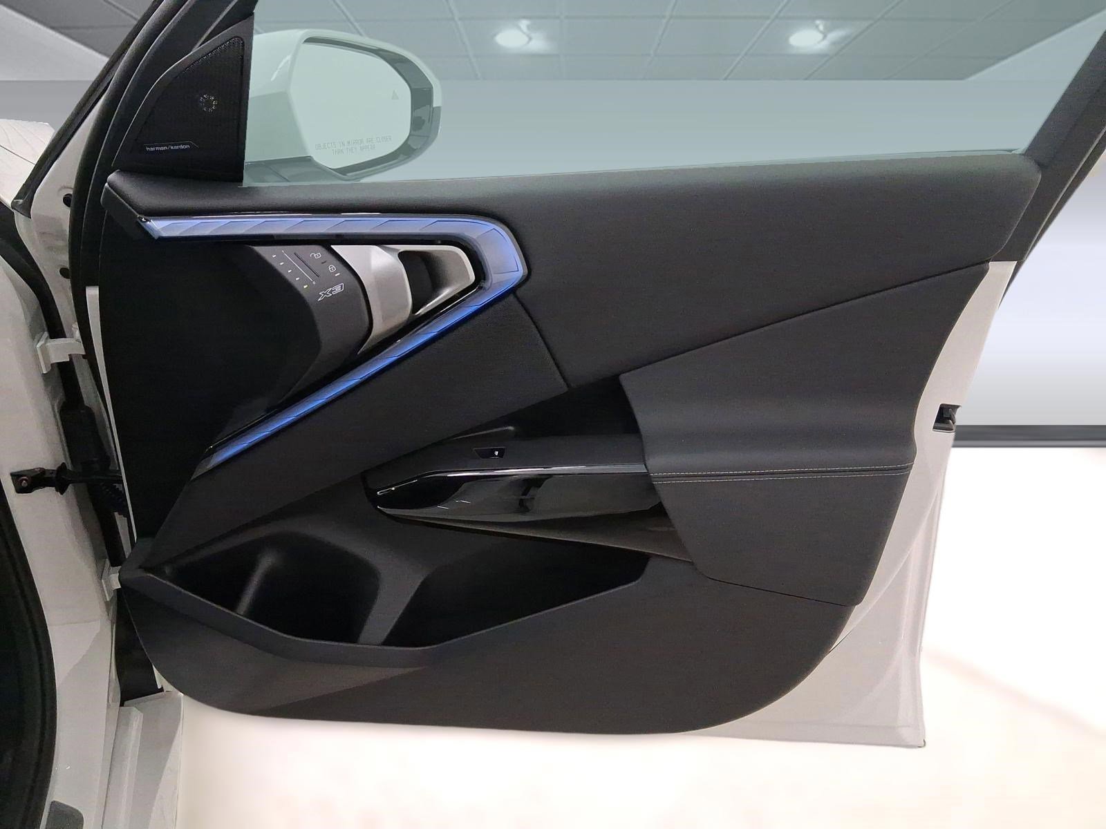 New 2026 BMW X3 xDrive30 w/ Premium Package image 30