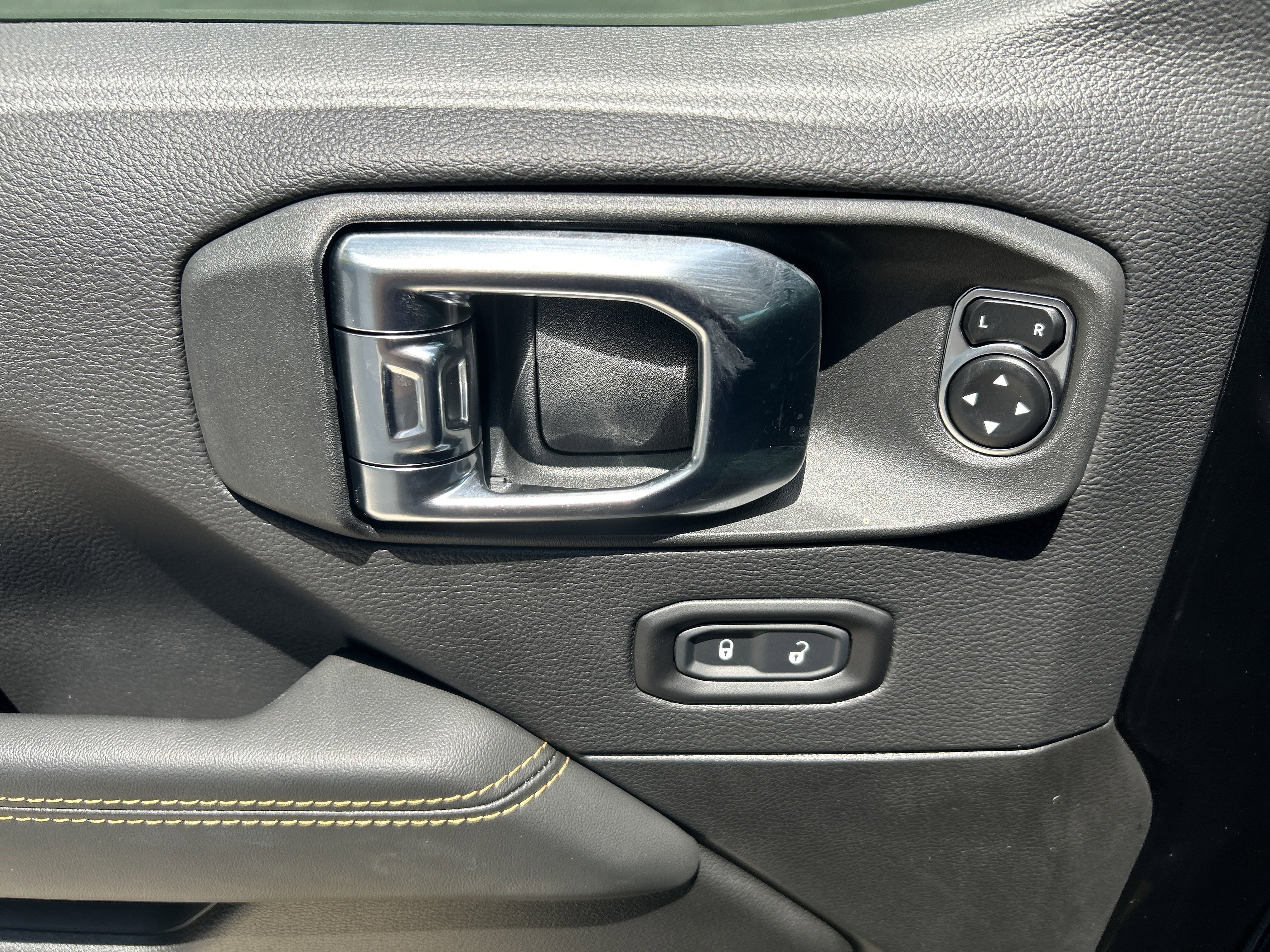 New 2025 Jeep Wrangler Sahara image 9