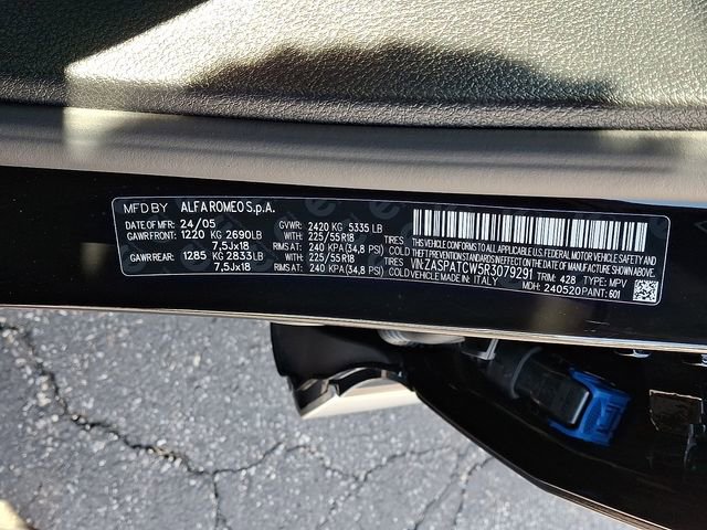 Used 2024 Alfa Romeo Tonale Ti w/ Premium Interior Package image 27