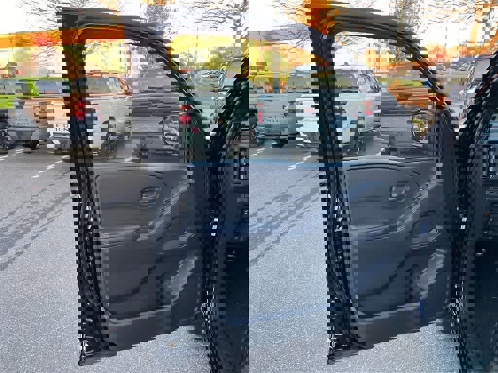 New 2026 Nissan Frontier SV w/ All-Weather Content Package image 9