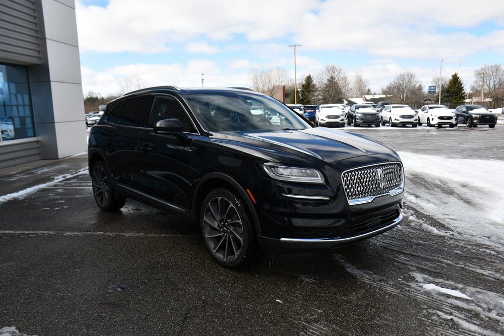 Used 2022 Lincoln Nautilus Reserve w/ Equipment Group 201A image 9