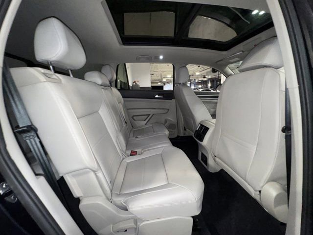 Used 2022 Volkswagen Atlas SE w/ Panoramic Sunroof Package AWD/4WD image 14