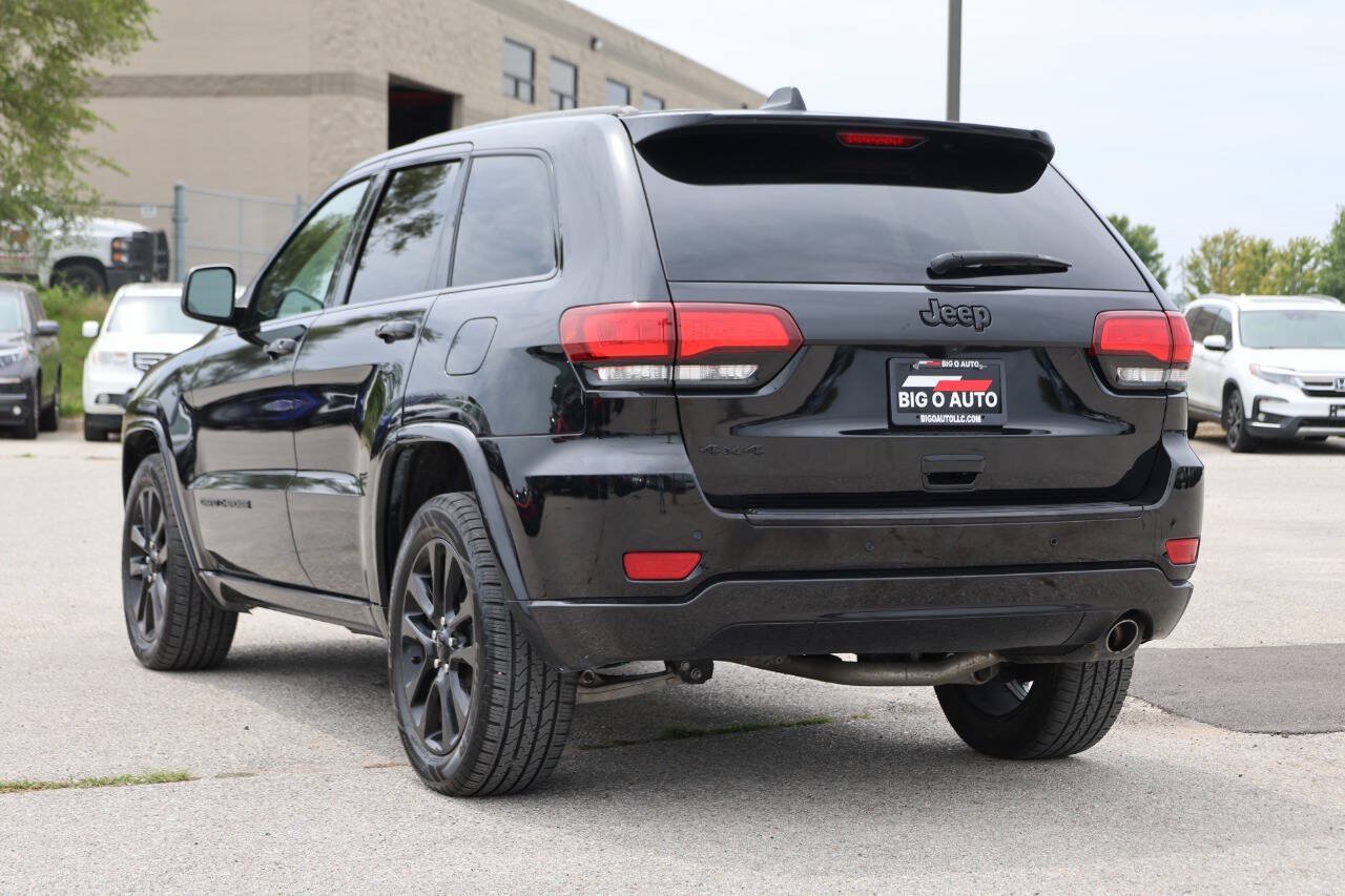 Used 2018 Jeep Grand Cherokee Altitude AWD/4WD image 11