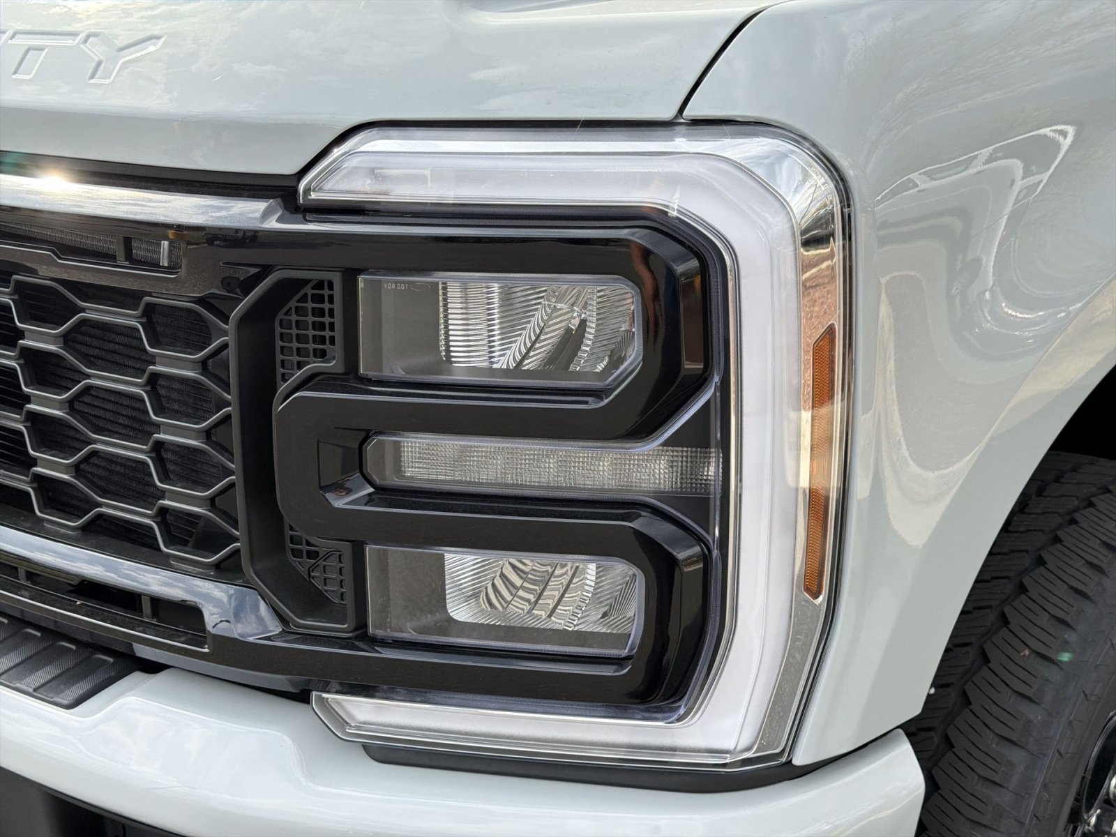 New 2026 Ford F250 Lariat w/ Black Appearance Package AWD/4WD image 13