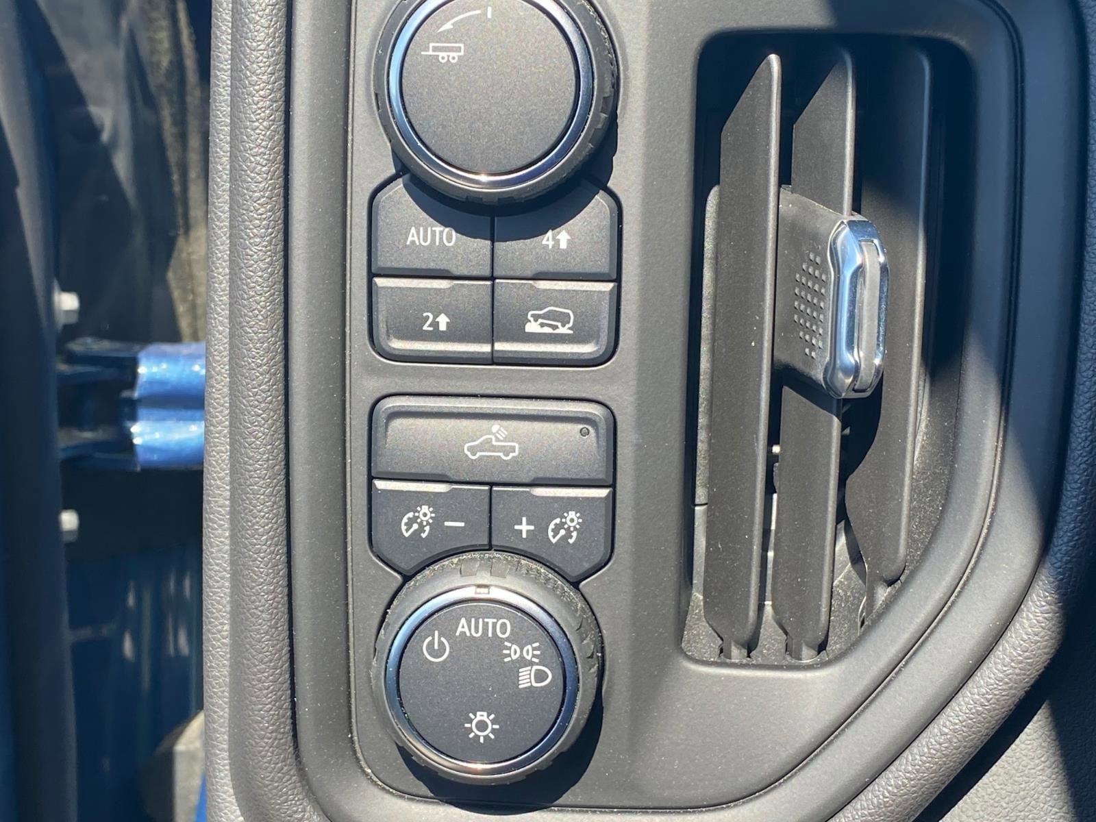 Used 2024 Chevrolet Silverado 1500 Custom w/ LPO, Dark Essentials Package image 17