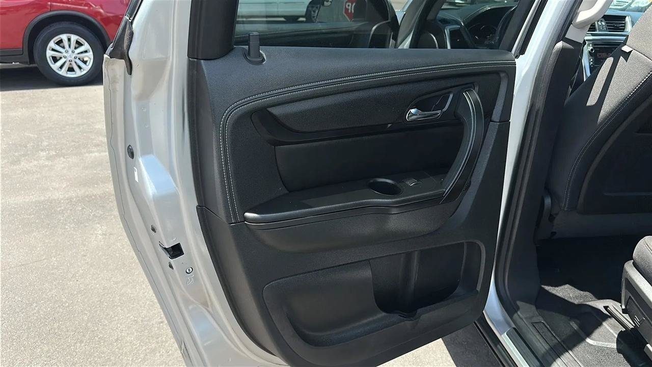 Used 2014 GMC Acadia SLE FWD image 20