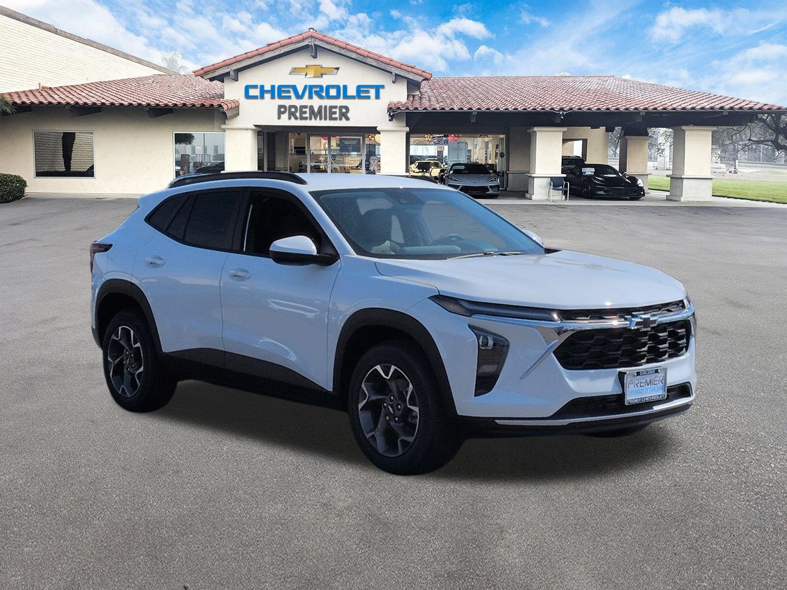 New 2026 Chevrolet Trax LT w/ Driver Confidence Package FWD image 2