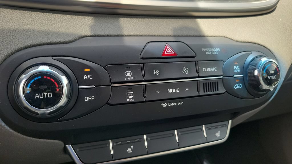 Used 2016 Kia Sorento SX AWD/4WD image 16
