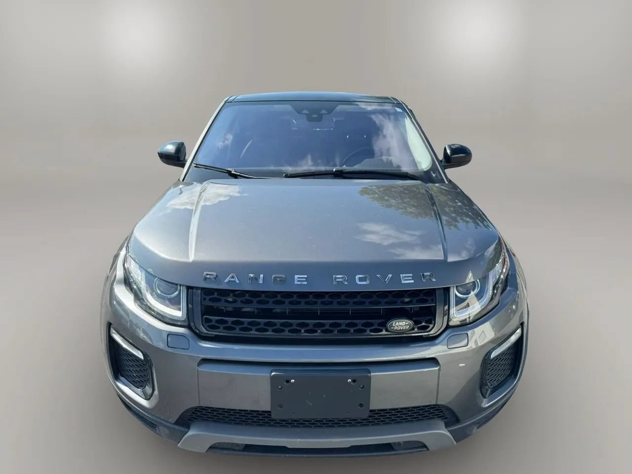 Used 2019 Land Rover Range Rover Evoque SE AWD/4WD image 3