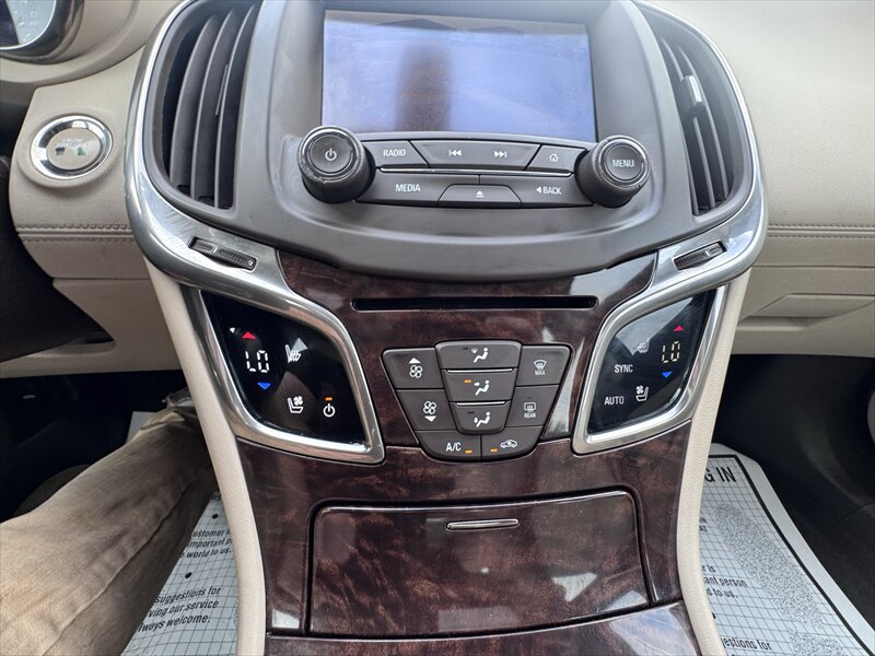 Used 2014 Buick LaCrosse Premium FWD image 18